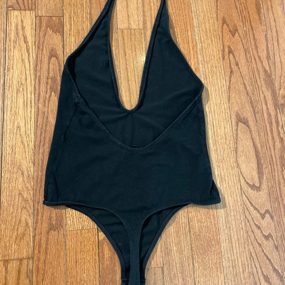 Express Low Back Body Suit - Picture 3 of 4